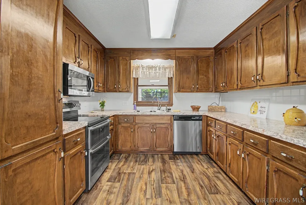108 Wildwood Drive Enterprise AL 36330