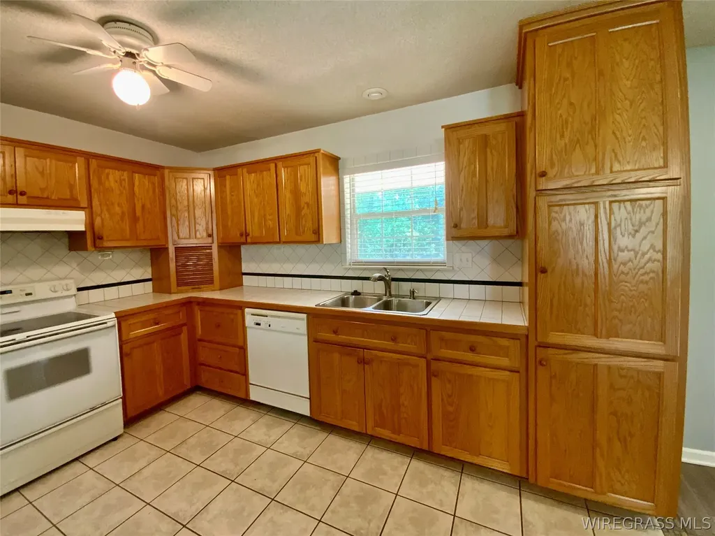 404 Springdale Drive Enterprise AL 36330