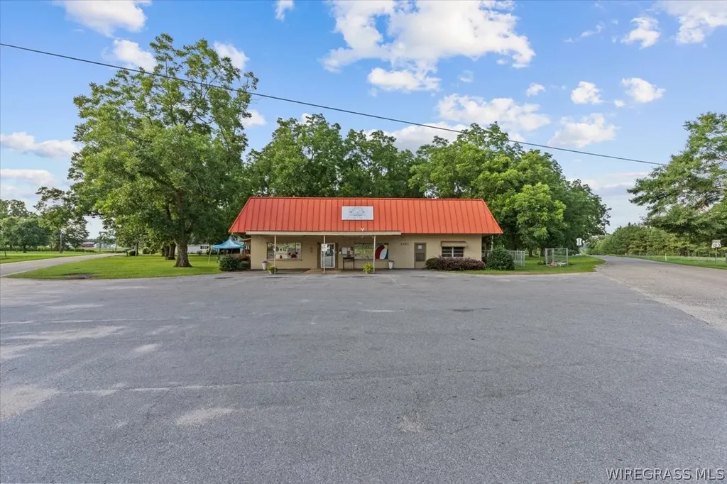 2001 E Highway 123 Hartford AL 36344