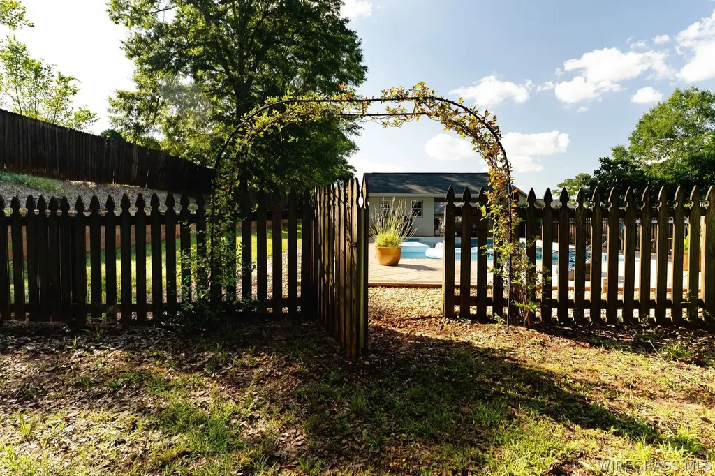 122 Sioux Street Enterprise AL 36330