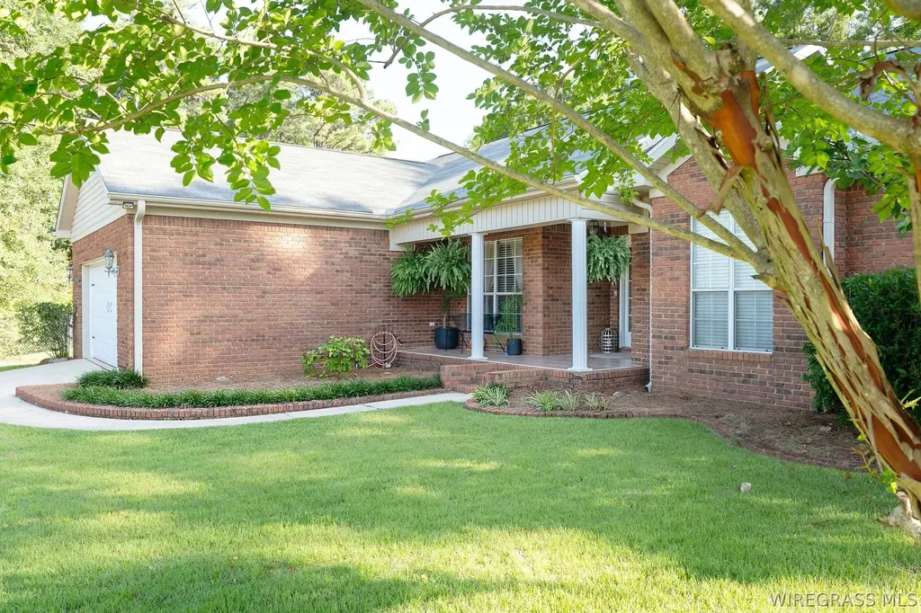 122 Sioux Street Enterprise AL 36330