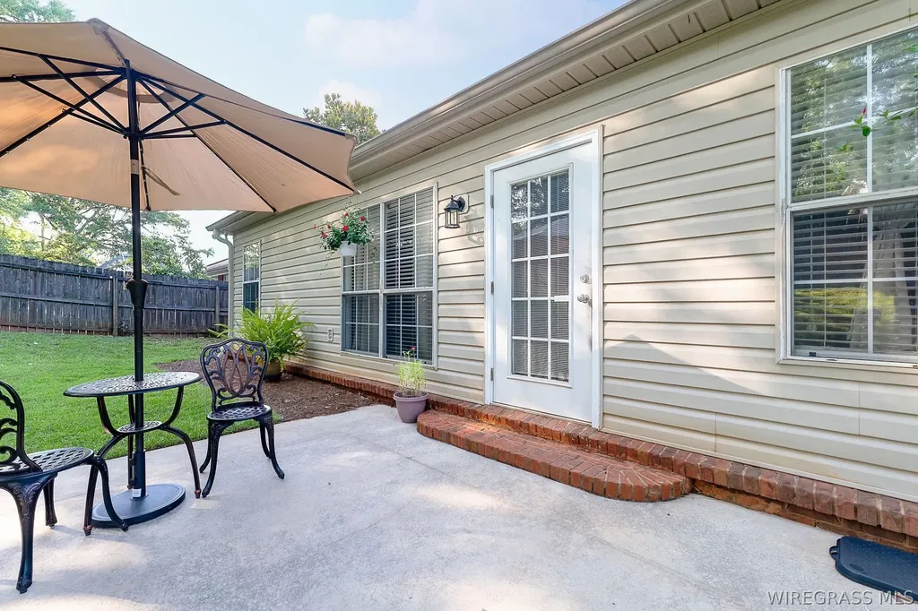 122 Sioux Street Enterprise AL 36330