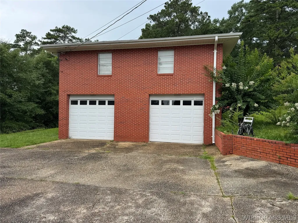 574 Davis Street E Elba AL 36323