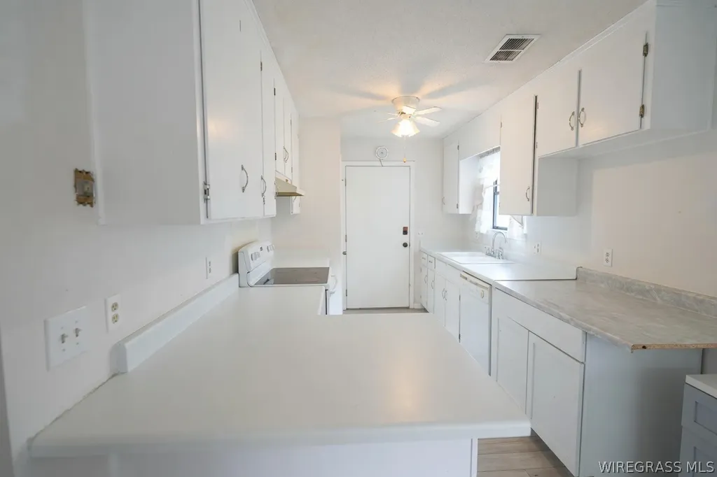 238 Juniper Drive Ozark AL 36360