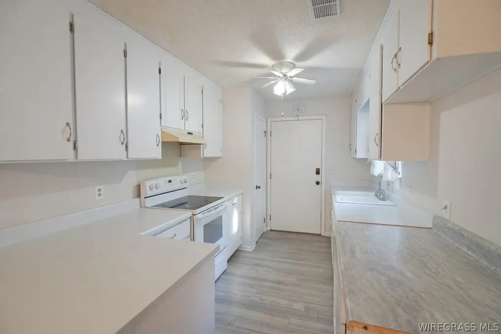 238 Juniper Drive Ozark AL 36360