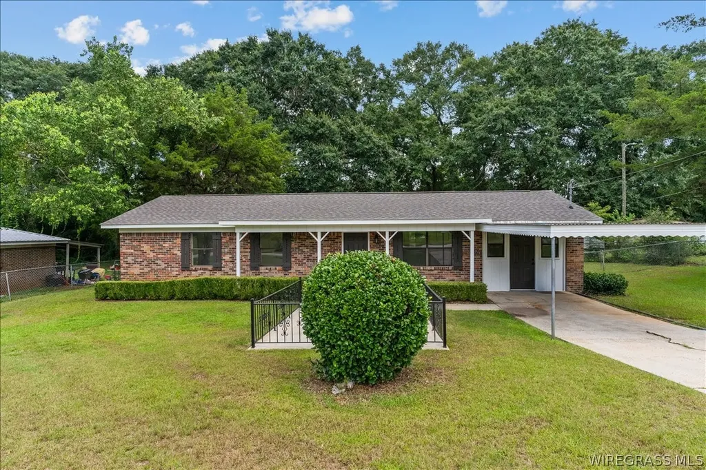 285 Johanna Drive Ozark AL 36360
