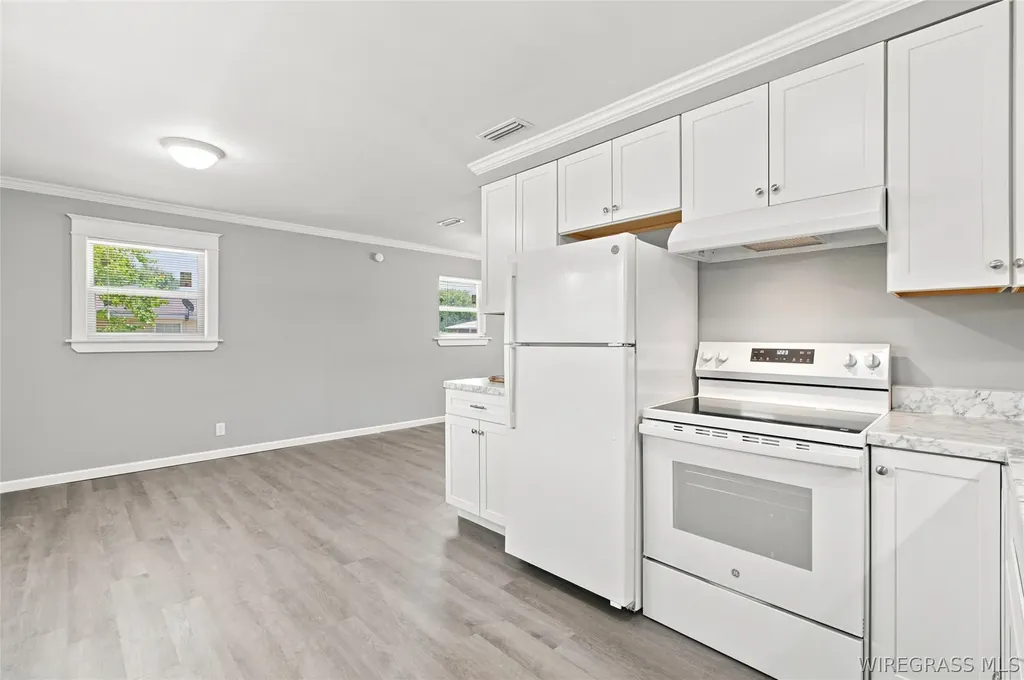 221 Thornwood Drive Ozark AL 36360