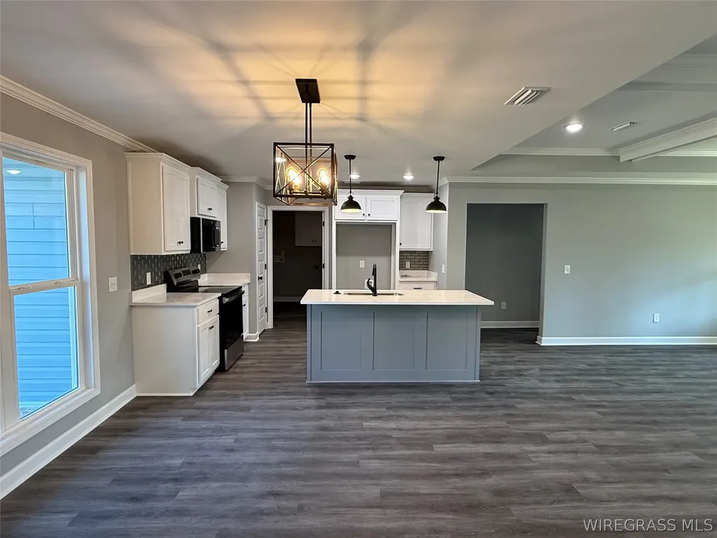 102 Brandi Avenue Enterprise AL 36330