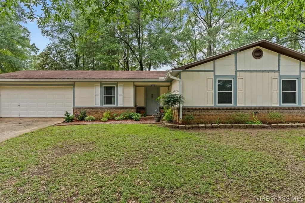 317 Ridgeway Drive Enterprise AL 36330