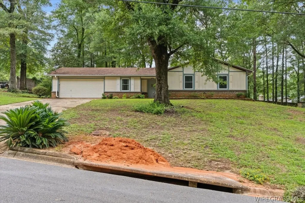 317 Ridgeway Drive Enterprise AL 36330