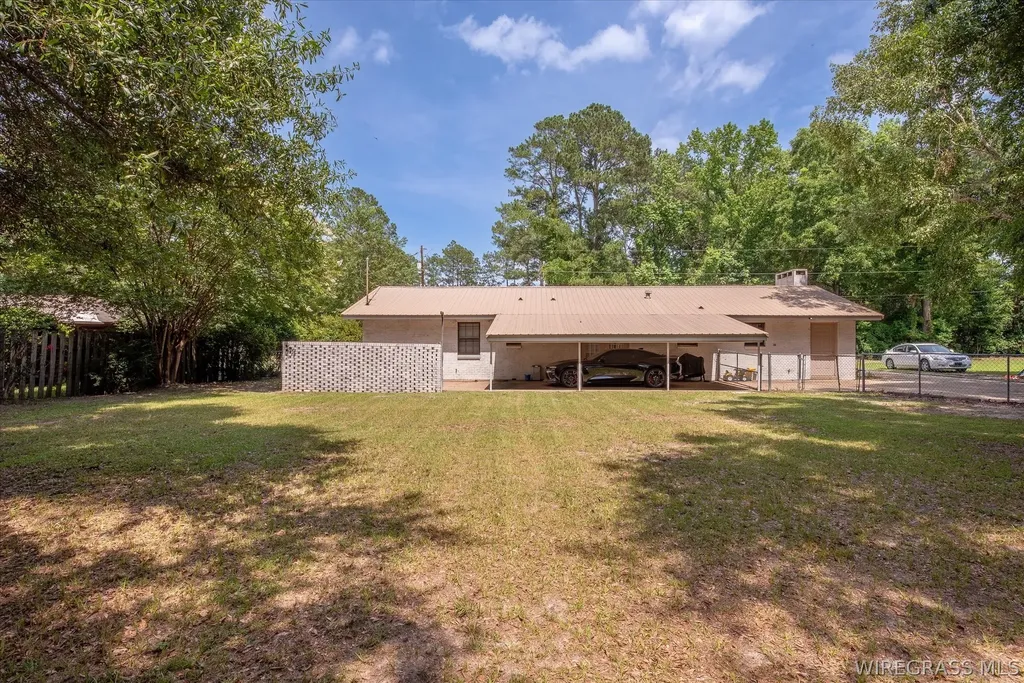 1107 N Trinity Street Geneva AL 36340