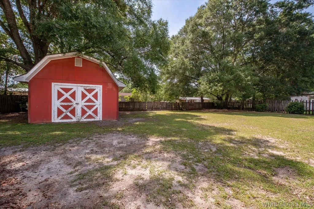 1107 N Trinity Street Geneva AL 36340