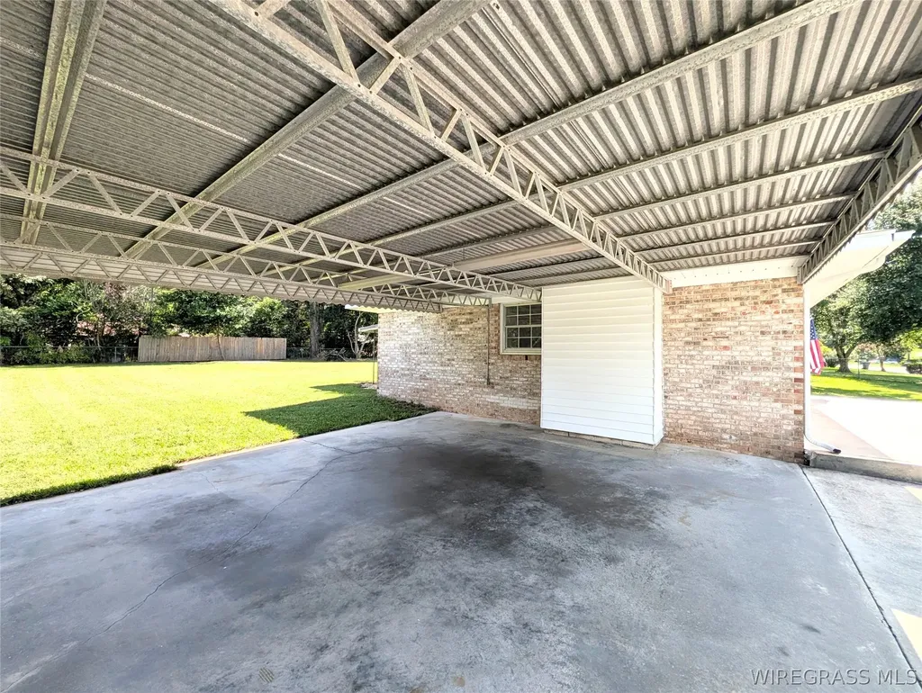 228 Sharon Lane Ozark AL 36360