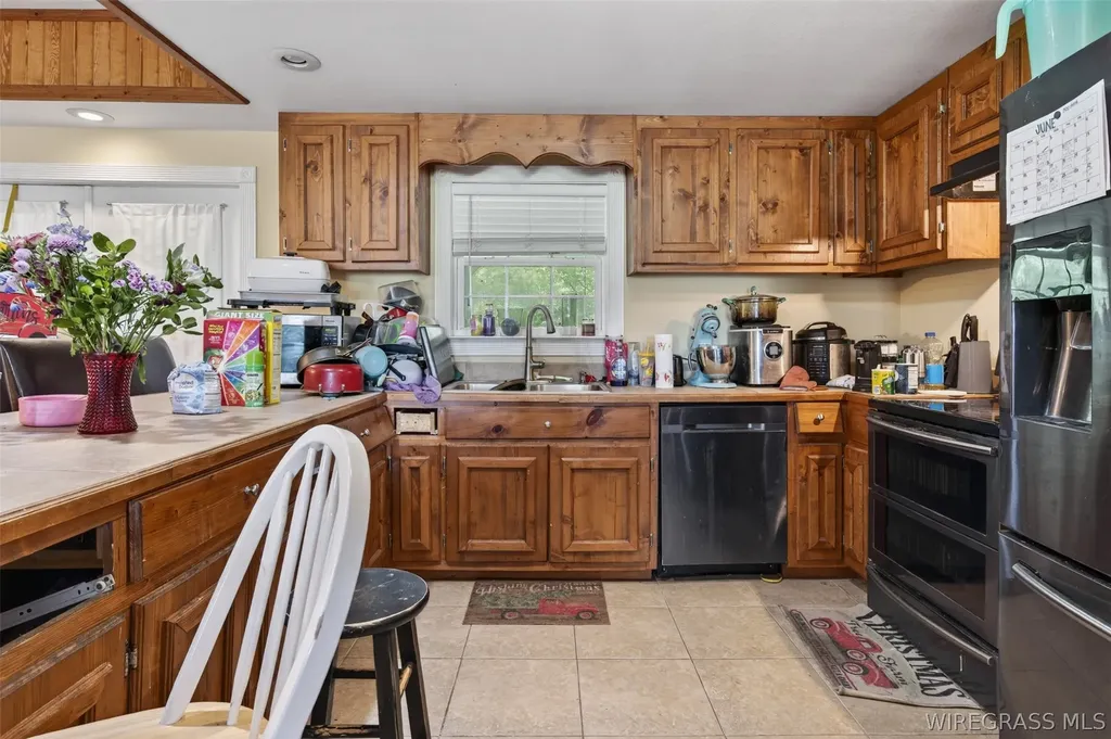27207 Canoe Road Andalusia AL 36421