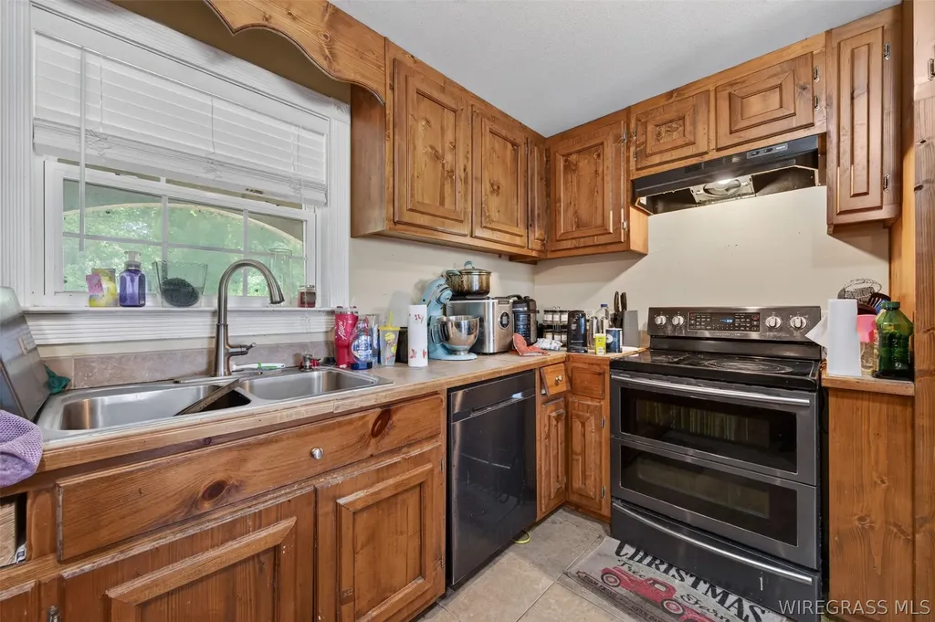 27207 Canoe Road Andalusia AL 36421