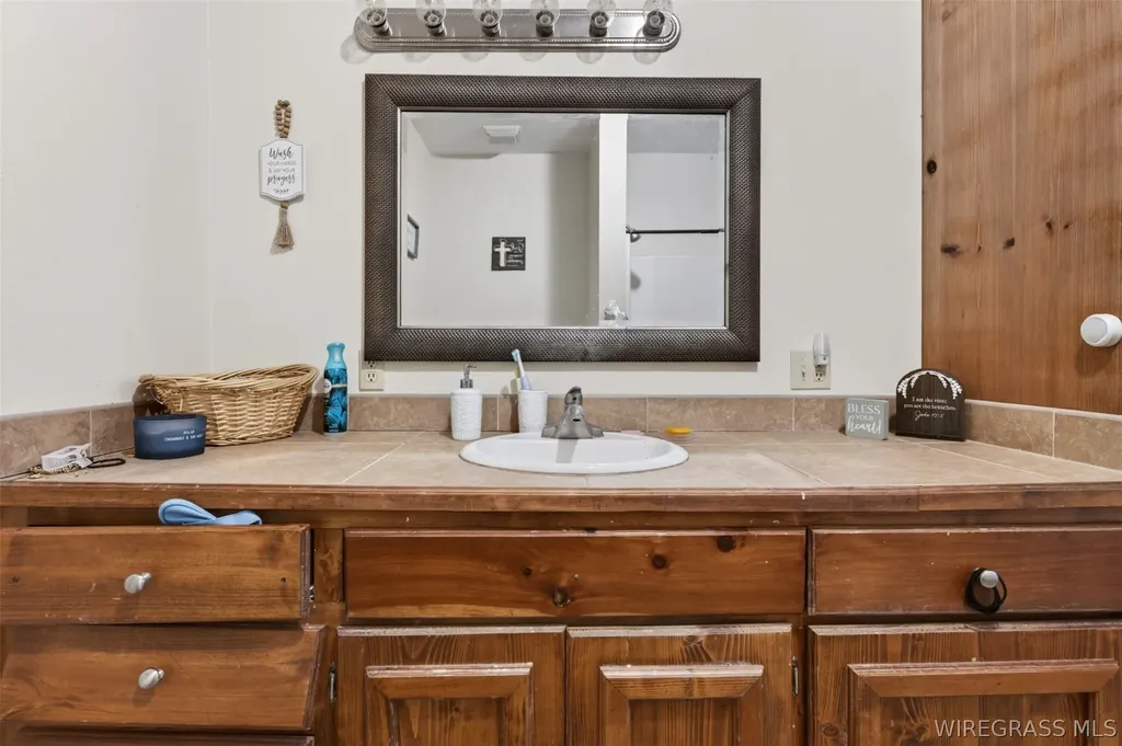 27207 Canoe Road Andalusia AL 36421