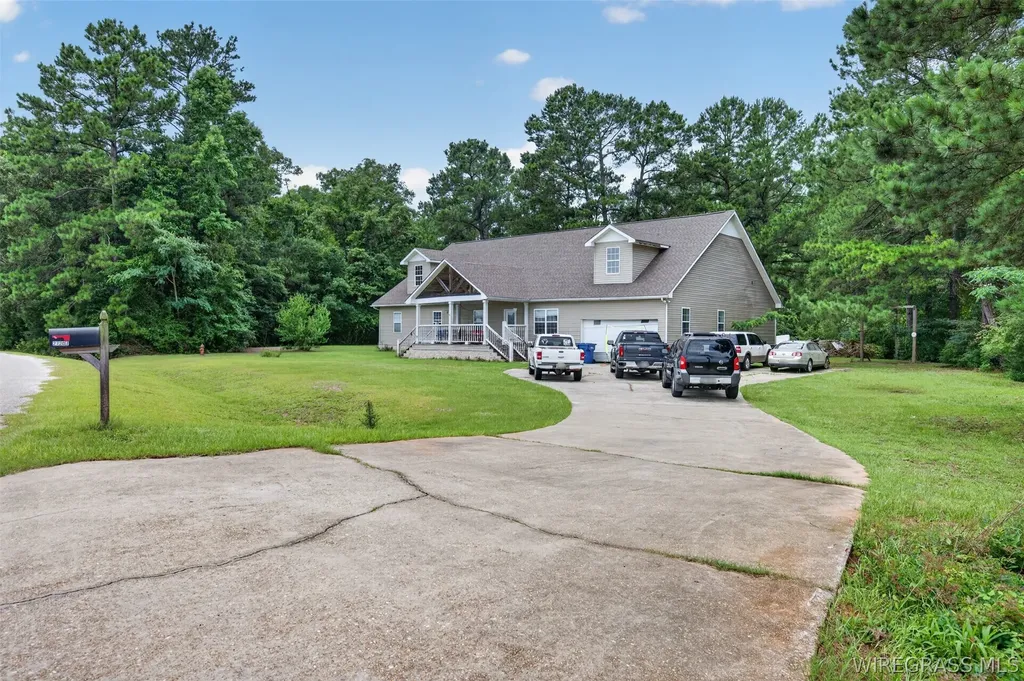 27207 Canoe Road Andalusia AL 36421