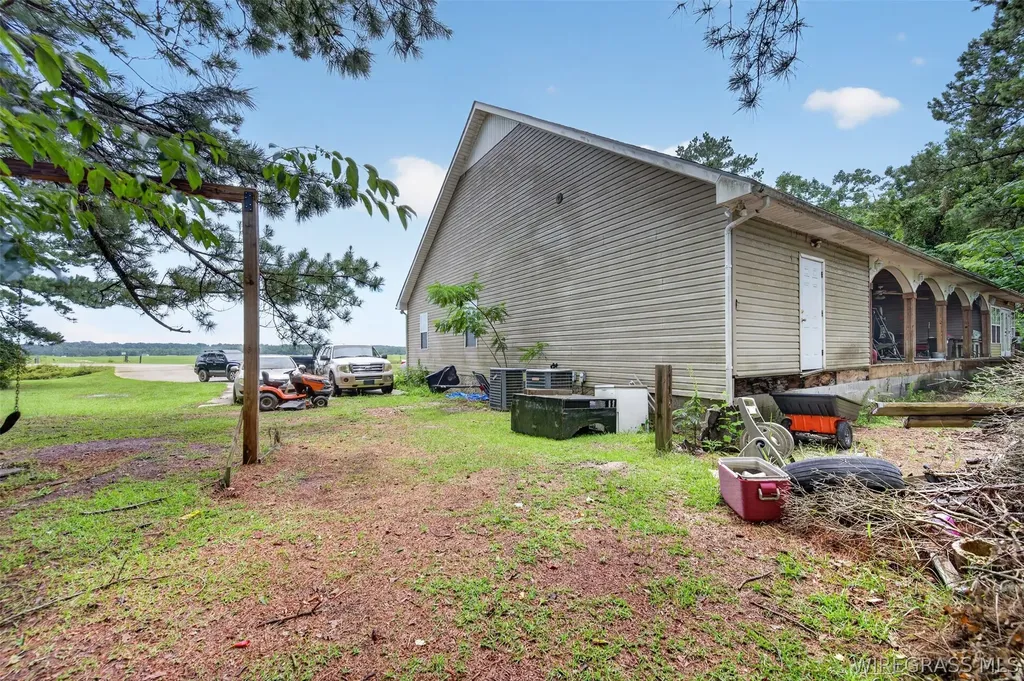 27207 Canoe Road Andalusia AL 36421