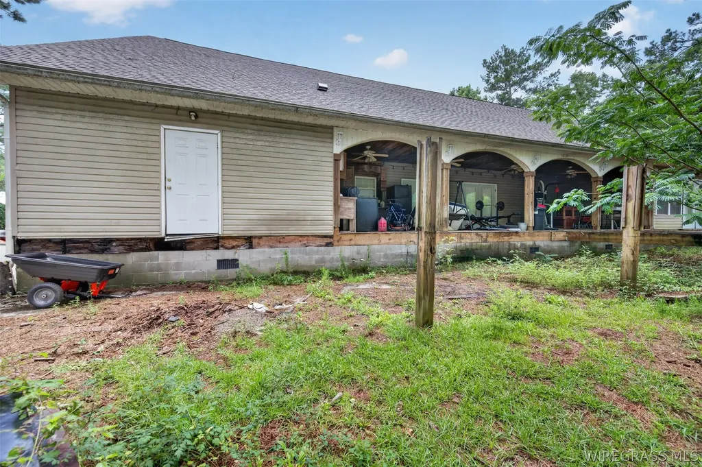 27207 Canoe Road Andalusia AL 36421