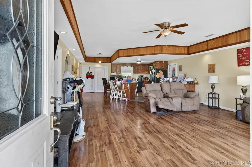 27207 Canoe Road Andalusia AL 36421