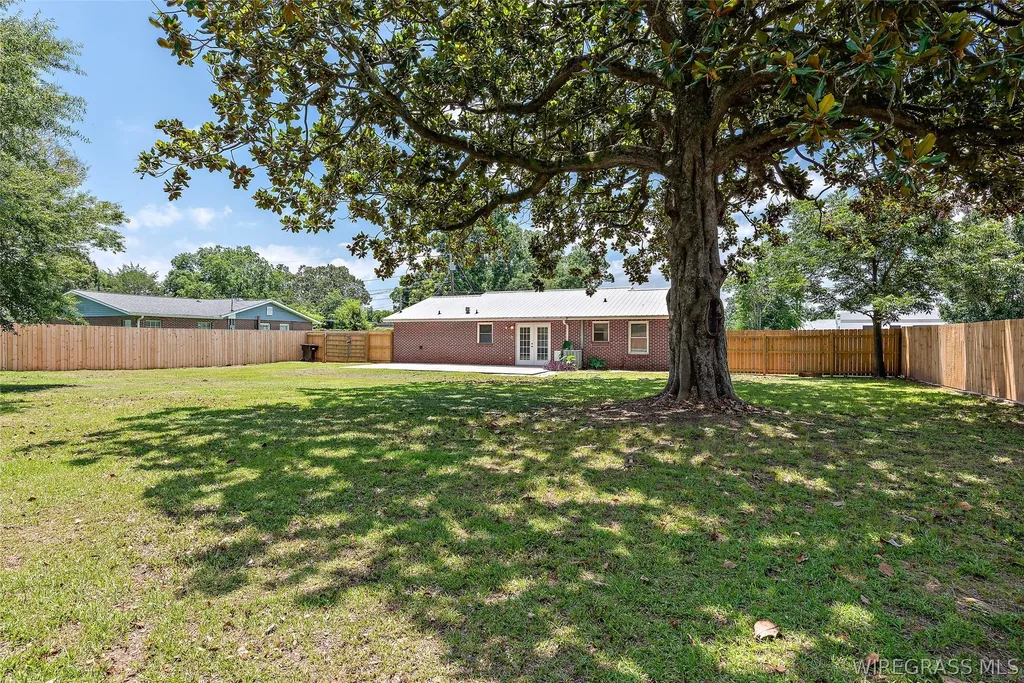 3 Holman Street Daleville AL 36322