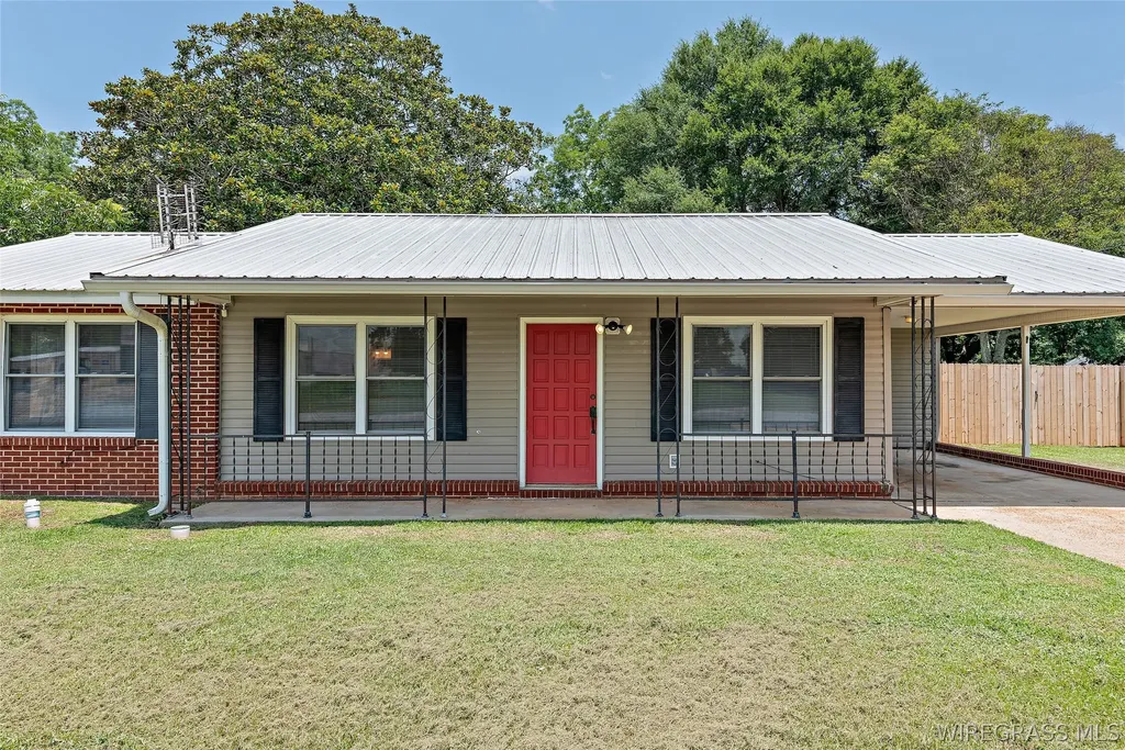 3 Holman Street Daleville AL 36322