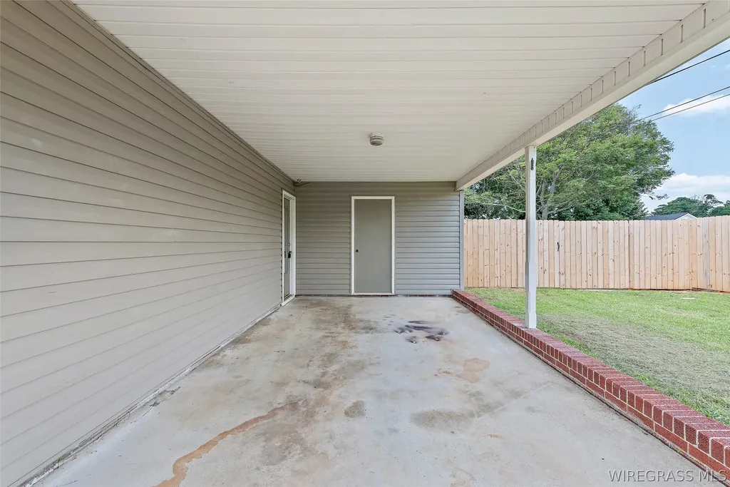 3 Holman Street Daleville AL 36322