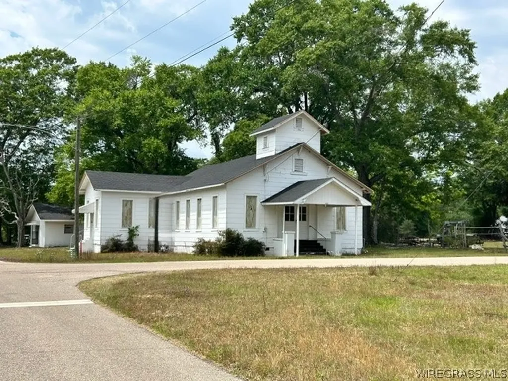 213 N Hathaway Street Black AL 36314