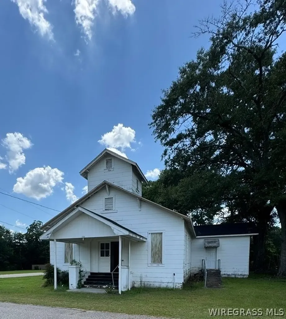213 N Hathaway Street Black AL 36314