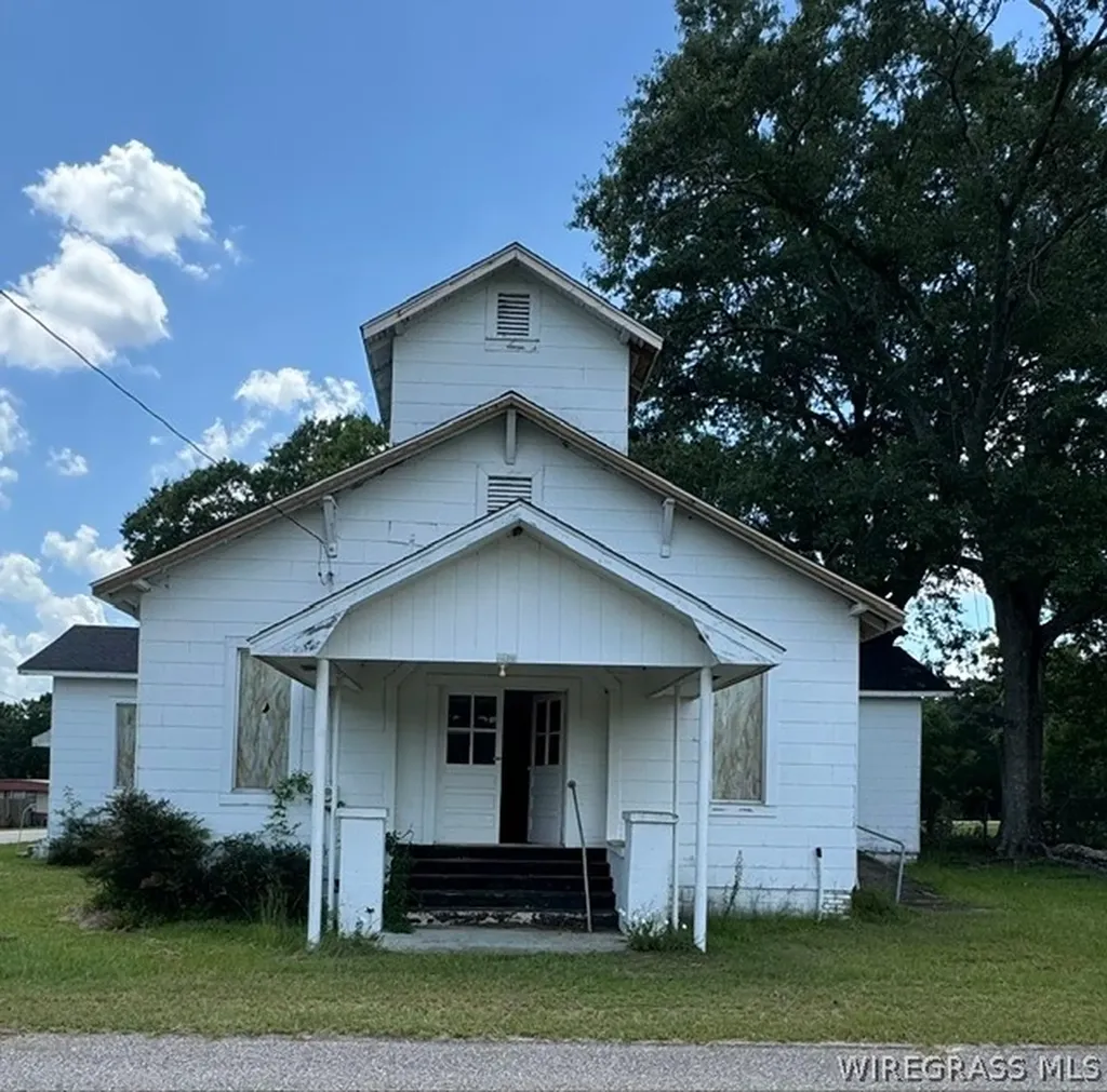 213 N Hathaway Street Black AL 36314