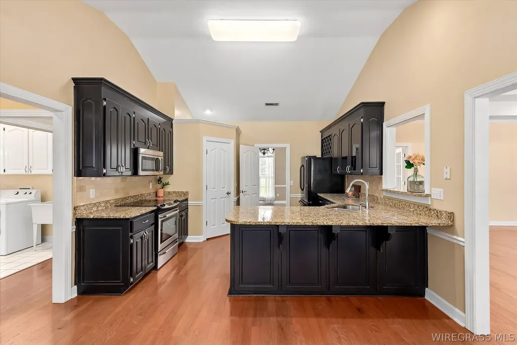 108 Stonegate Road Headland AL 36345