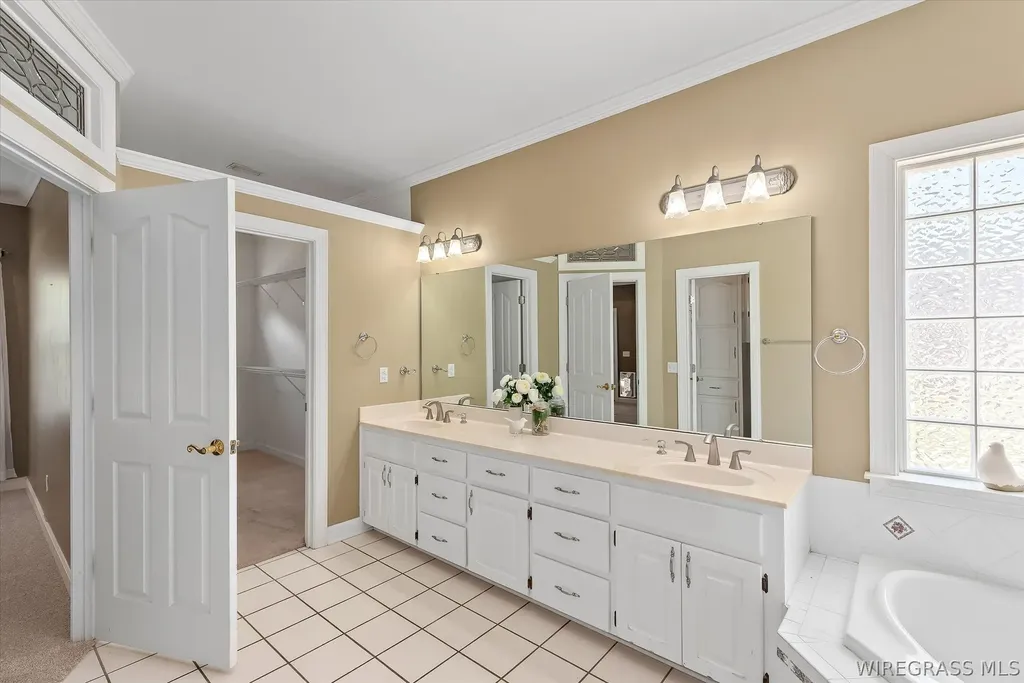 108 Stonegate Road Headland AL 36345