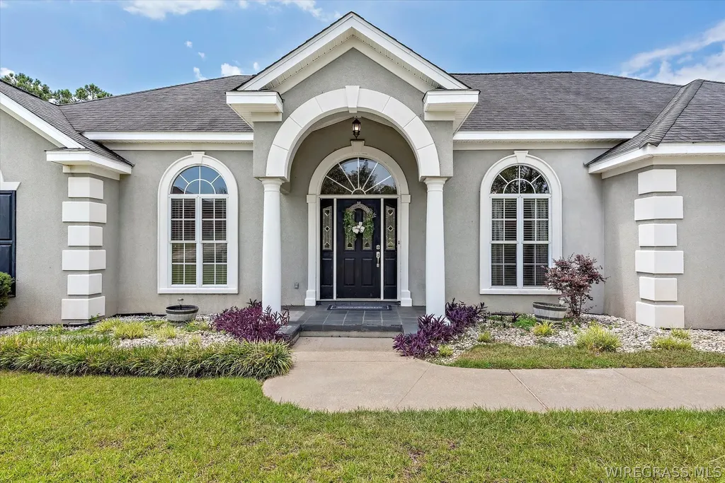 108 Stonegate Road Headland AL 36345