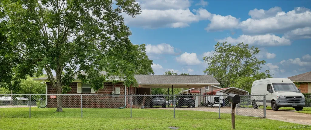 1116 S Alice Street Dothan AL 36301
