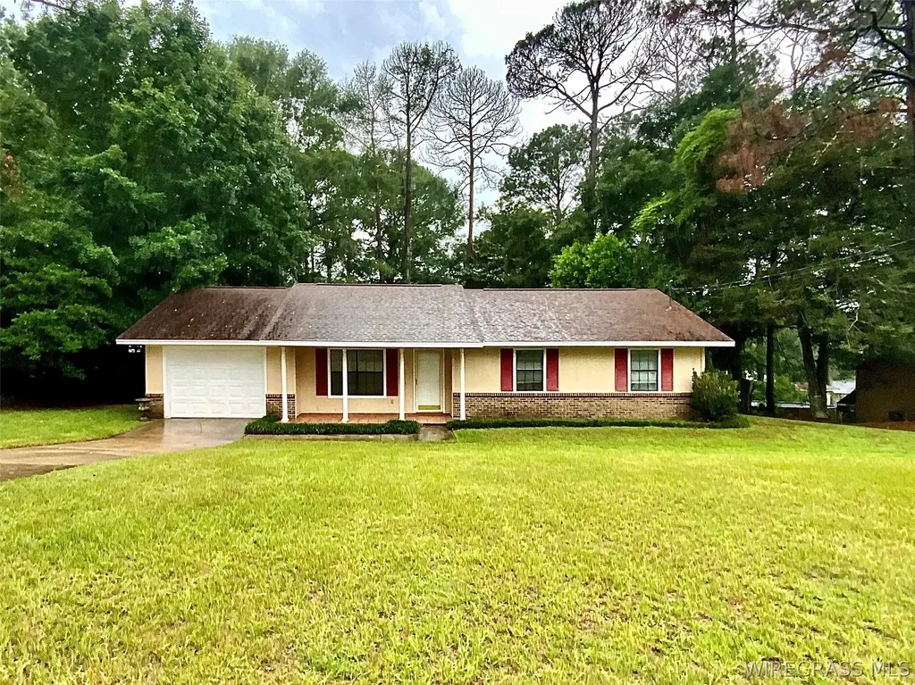 106 Pinecrest Loop Enterprise AL 36330