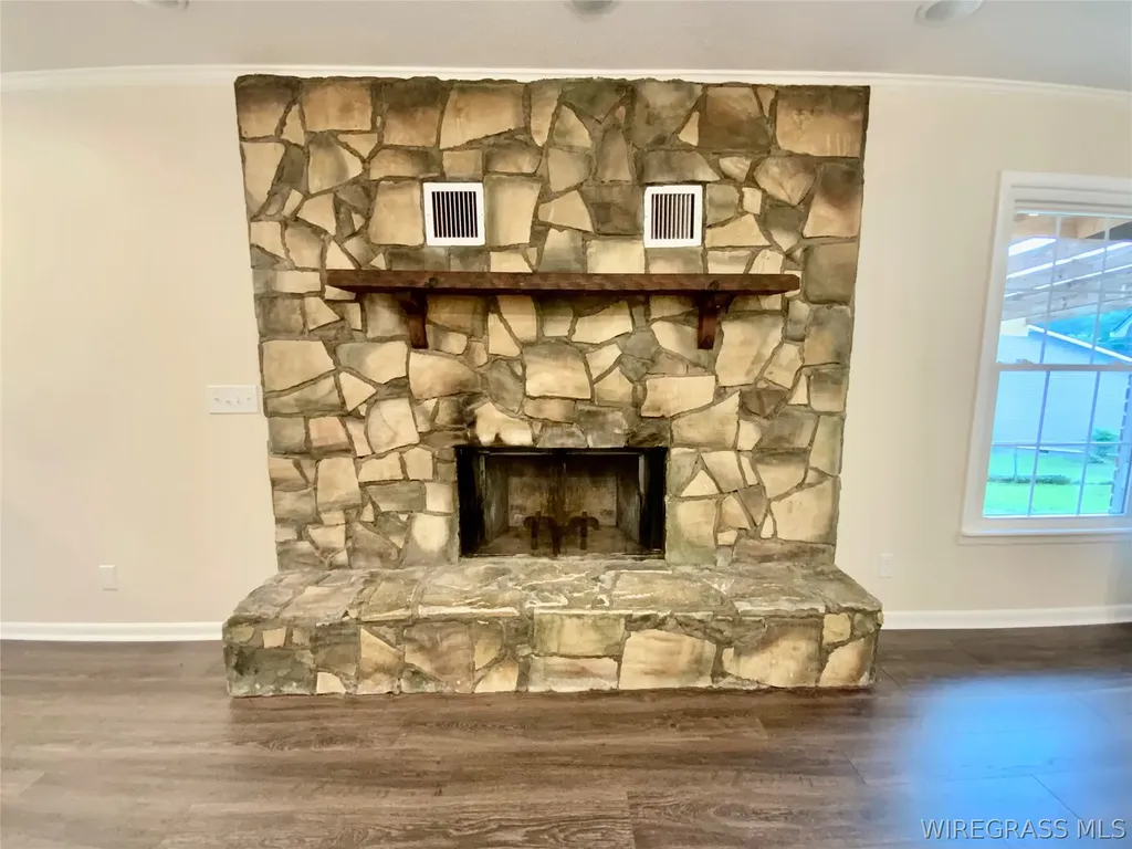 123 W Emerald Drive Enterprise AL 36330