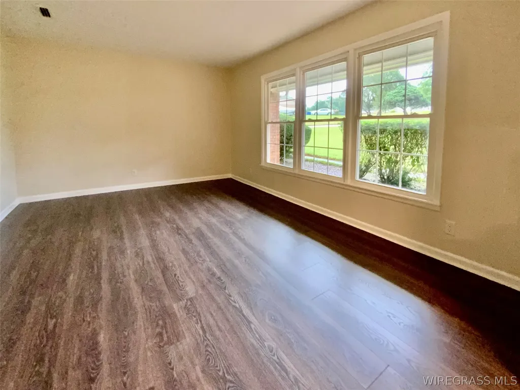 123 W Emerald Drive Enterprise AL 36330