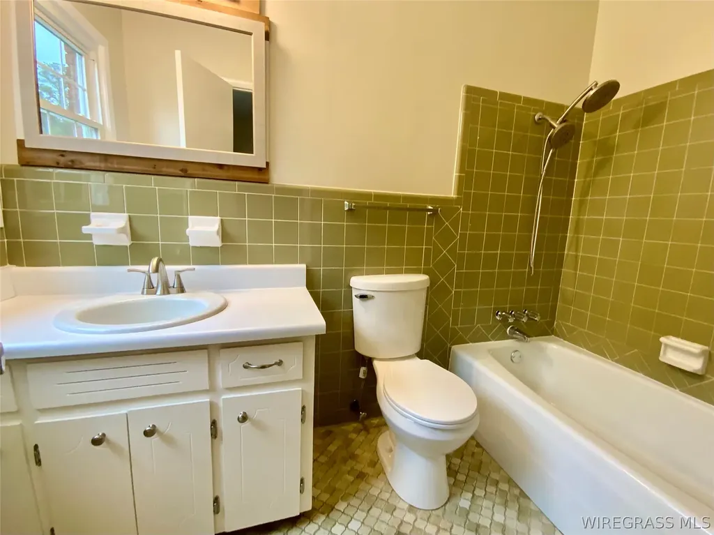 123 W Emerald Drive Enterprise AL 36330