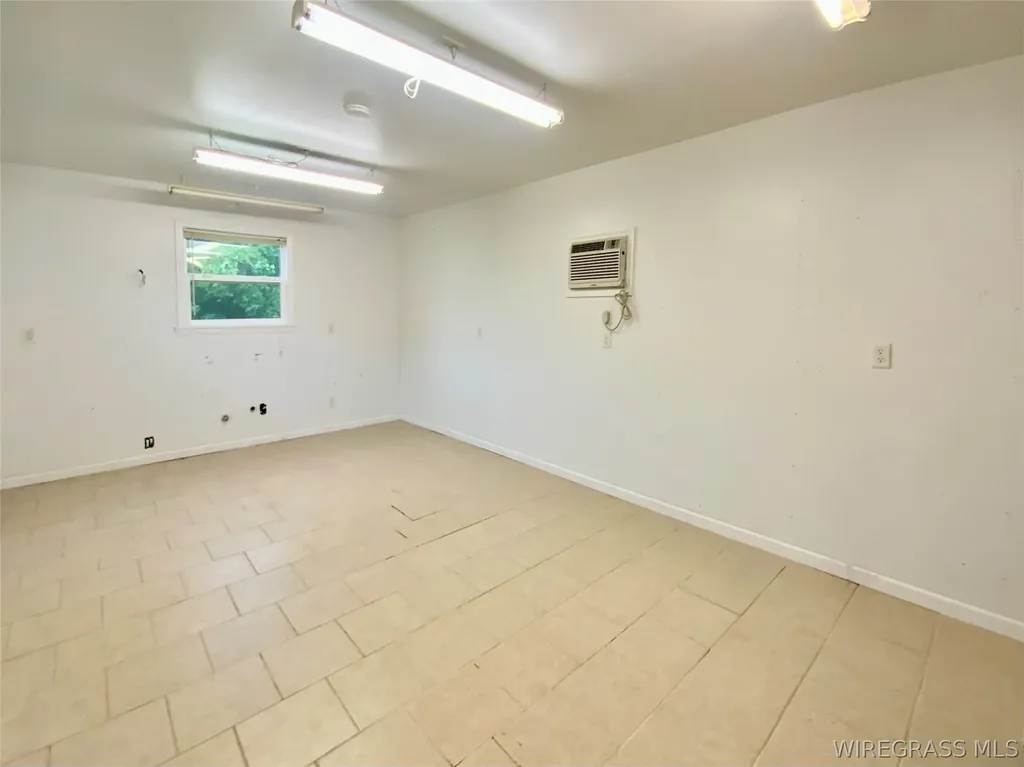 123 W Emerald Drive Enterprise AL 36330