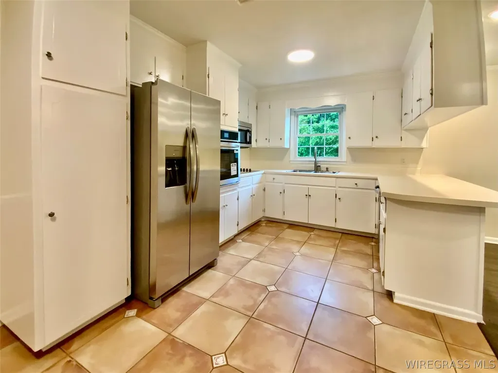 123 W Emerald Drive Enterprise AL 36330