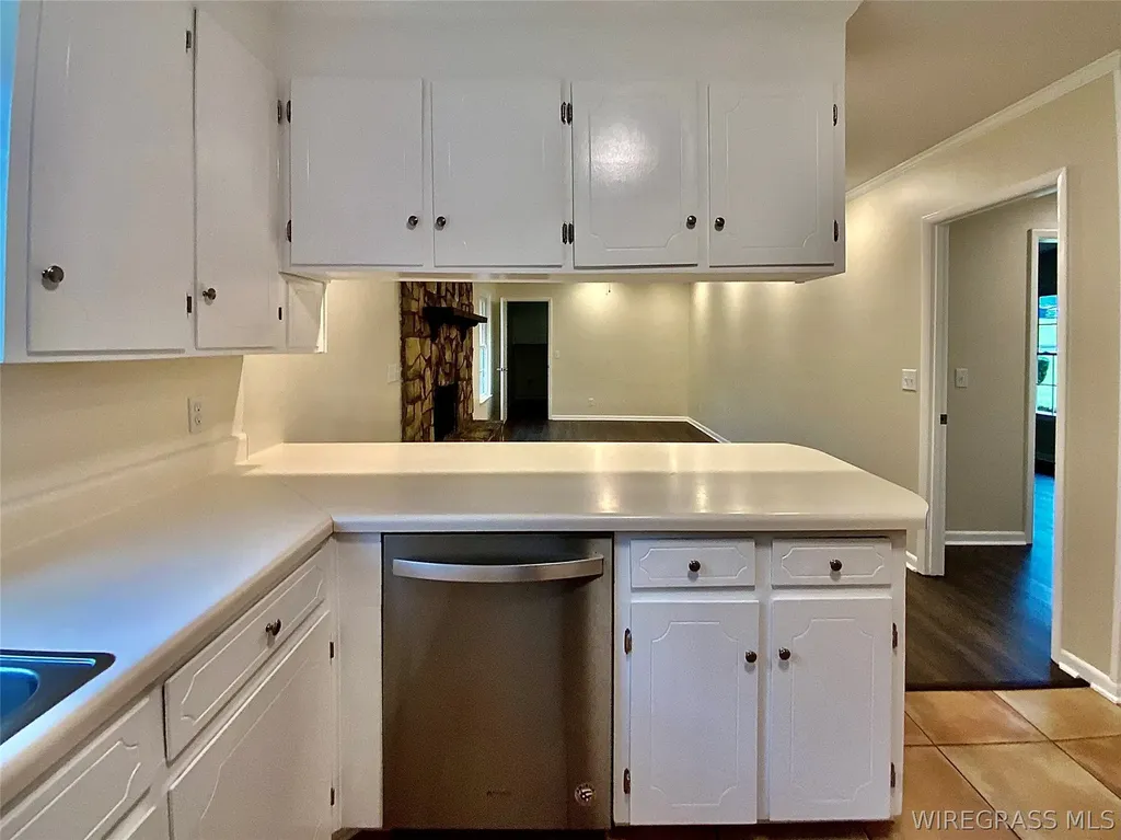 123 W Emerald Drive Enterprise AL 36330