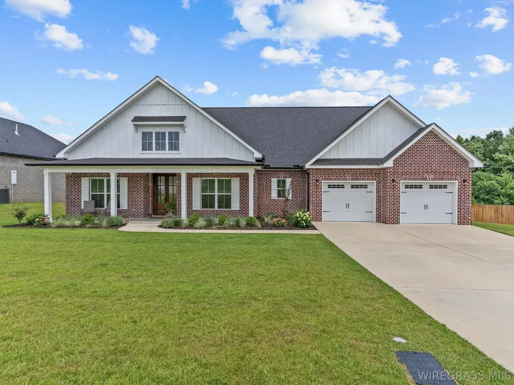 332 Lakes Drive Enterprise AL 36330