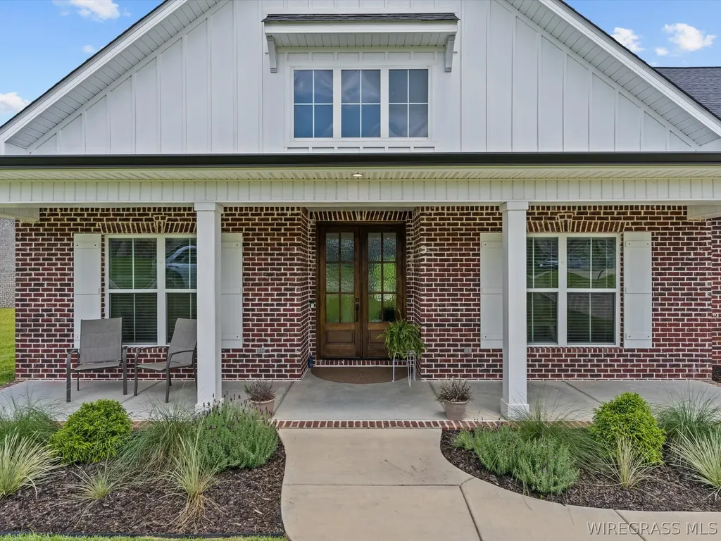 332 Lakes Drive Enterprise AL 36330