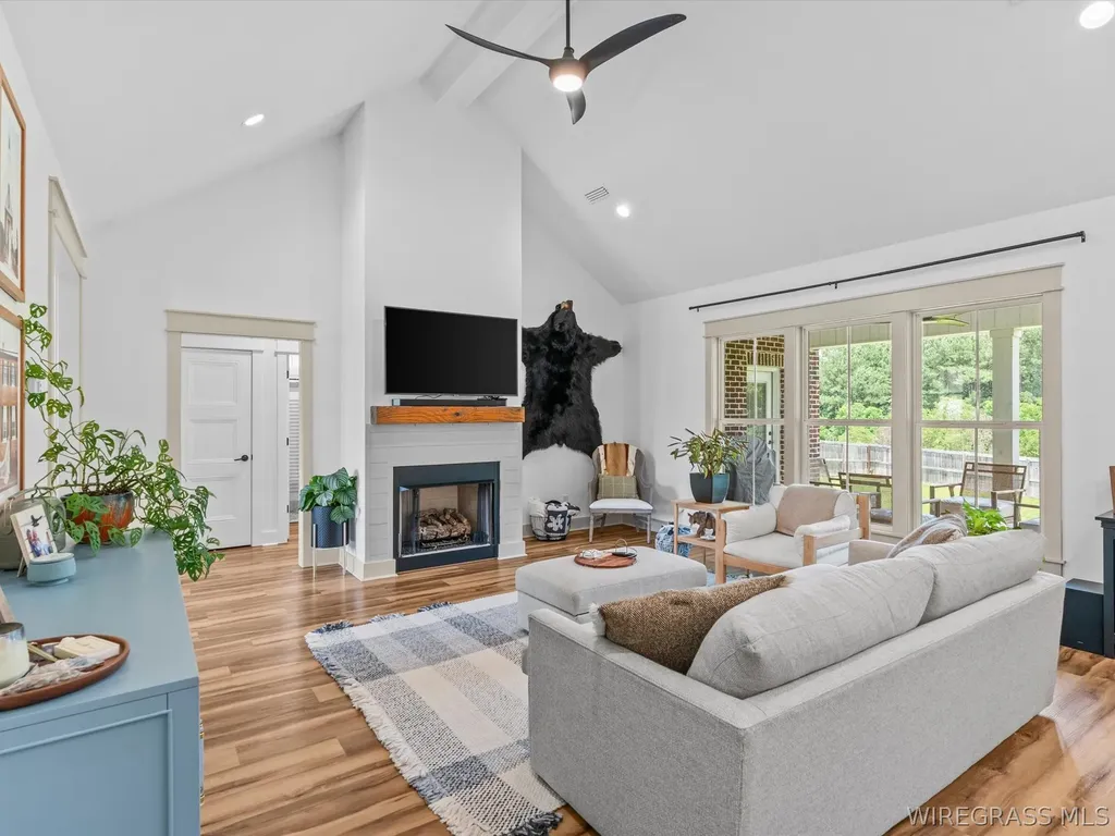 332 Lakes Drive Enterprise AL 36330