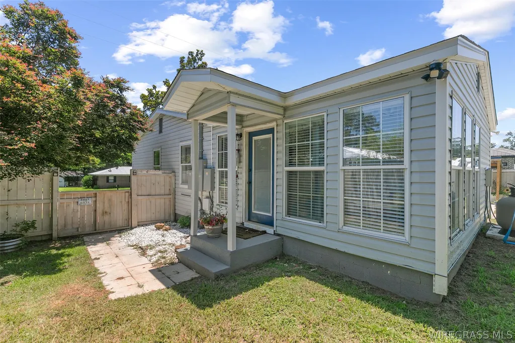 103 Main Street Ashford AL 36312