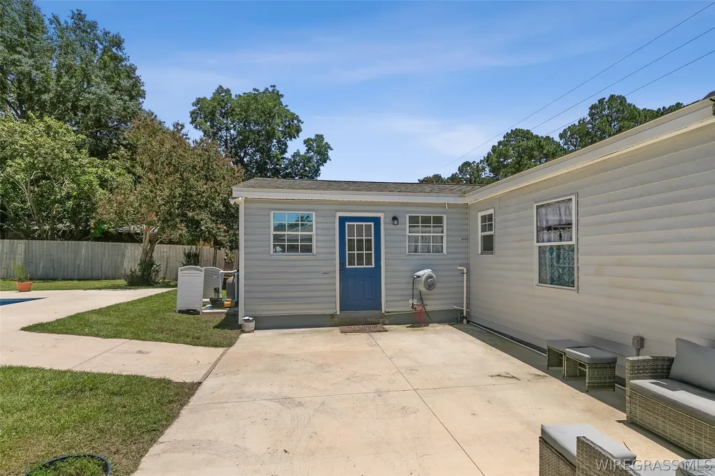 103 Main Street Ashford AL 36312