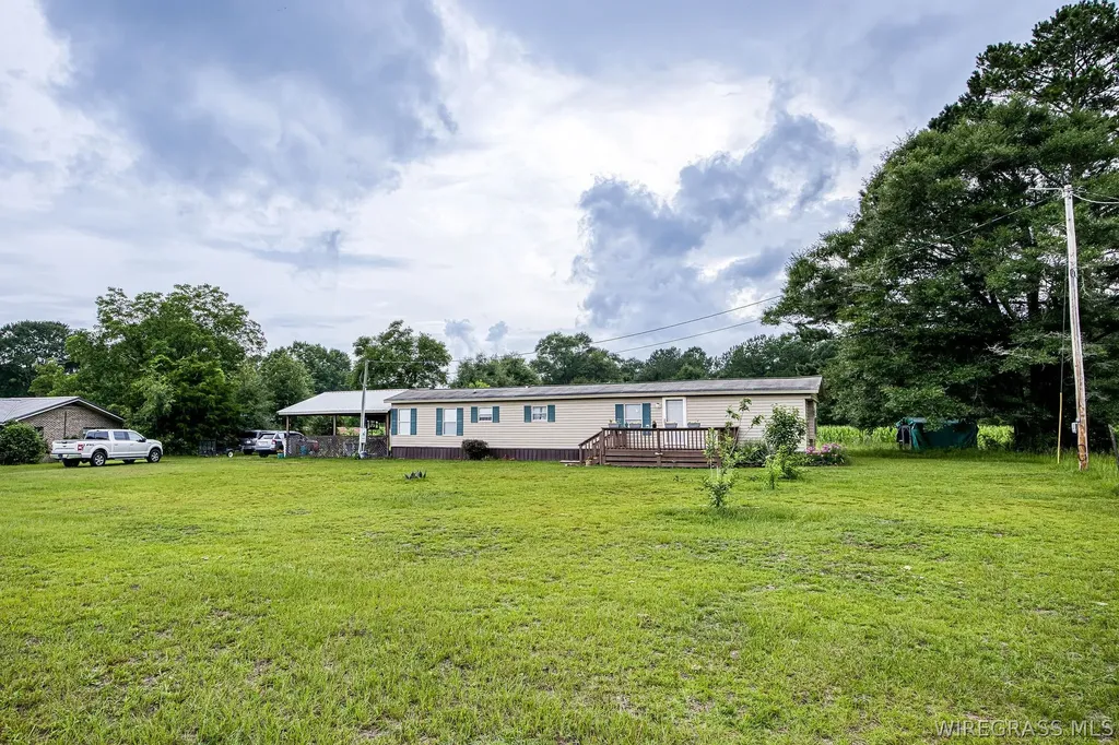 1531 Smith Avenue Elba AL 36323