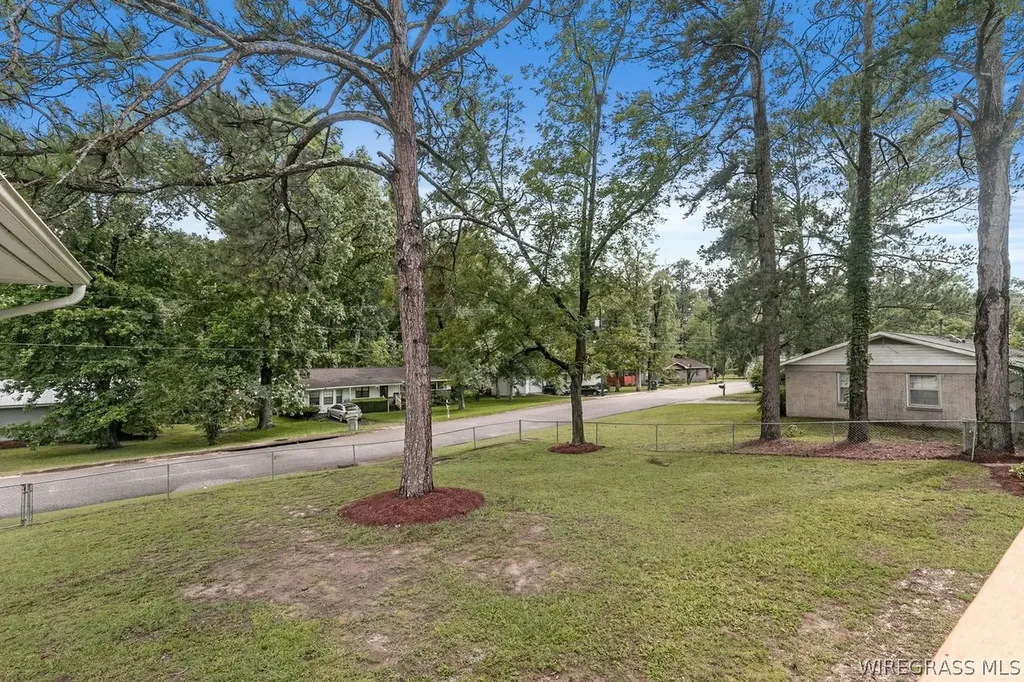 204 Broadview Terrace Ozark AL 36360