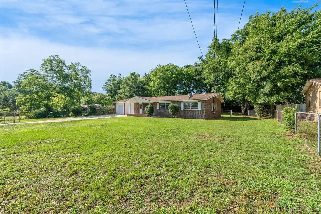 220 Plaza Drive Daleville AL 36322