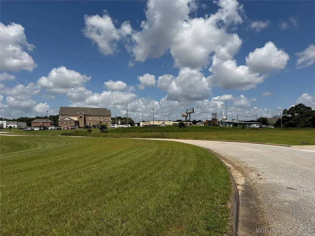 8 Maverick Way Enterprise AL 36330
